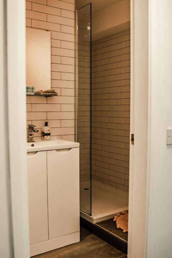 Dealhouse Apartments 10 Хъдърсфийлд Екстериор снимка