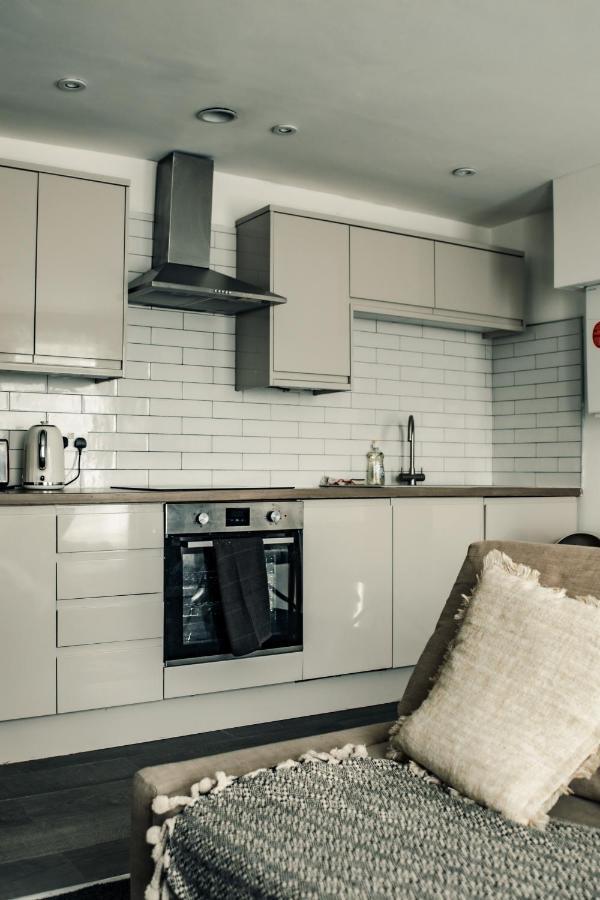 Dealhouse Apartments 10 Хъдърсфийлд Екстериор снимка